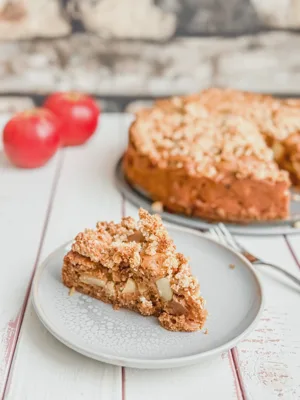 Zuckerfreier Apfelkuchen mit Mandelkruste