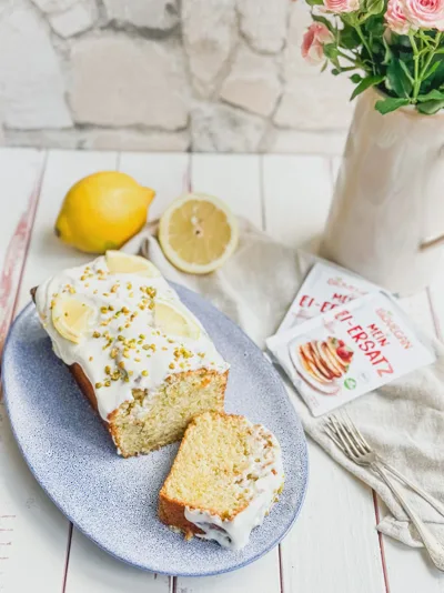 Zitronenkuchen mit Pistazie