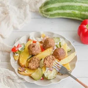 Linsenbällchen Gyros-Art mit Ofengemüse