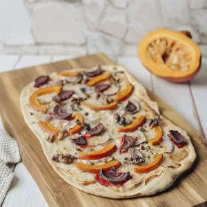 Flammkuchen mit Wurzelgemüse