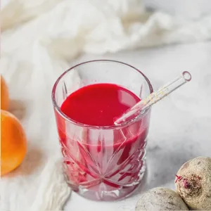 Frischer Roter Saft – gesunder Drink mit Roter Bete & Blutorangen