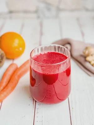 Rote-Bete-Ingwer-Saft