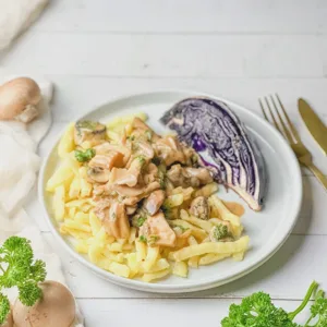 Rahmpilze mit Spätzle und geröstetem Rotkohl