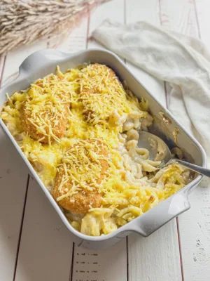 Schnitzel-Spätzle-Auflauf mit Käsesoße