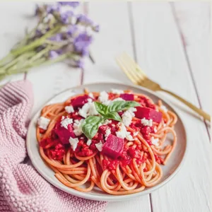 Spaghetti mit Rote-Bete-Bolognese