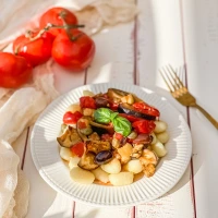Gnocchi mit Tomatengemüse