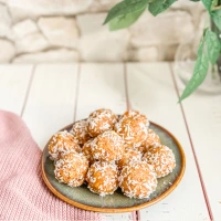 Mango-Kokos-Energyballs