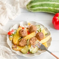 Linsenbällchen Gyros-Art mit Ofengemüse