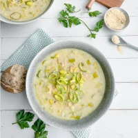 Vegane Käse-Lauch-Suppe