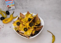Vollkorn-Nachos mit veganer Nacho Cheese Sauce