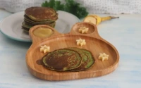 Blini mit Federkohl und Banane