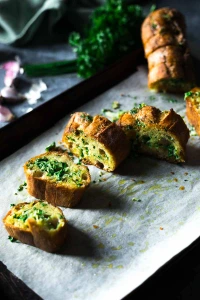 Einfaches veganes Knoblauchbrot