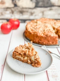 Zuckerfreier Apfelkuchen mit Mandelkruste
